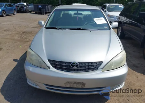 2003 Toyota Camry Le z USA, uszkodzony, nr VIN 4T1BE32K53U136384